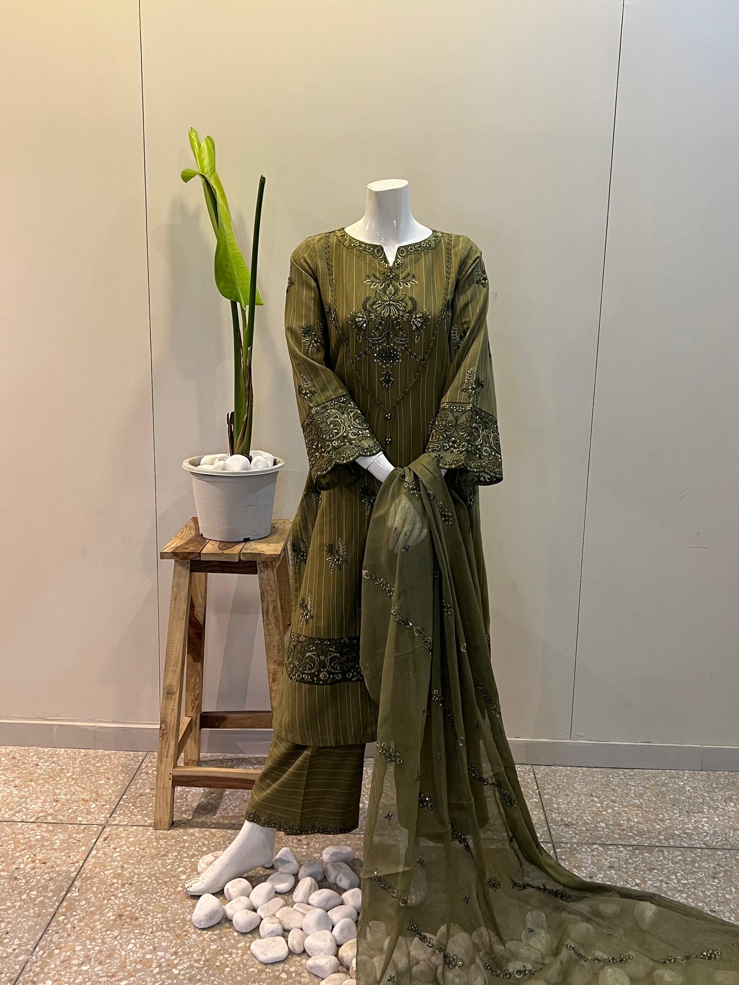 Myata/olive